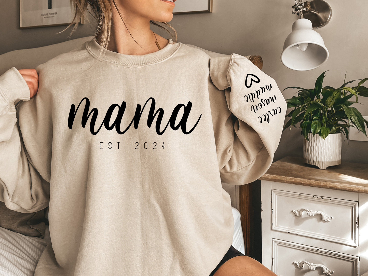 Mama EST 2024 PNG SVG Print Tops, Personalize Names on Sleeve